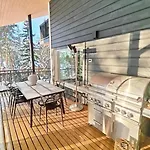 Villa Karu Private Retreat With Hottub&sauna